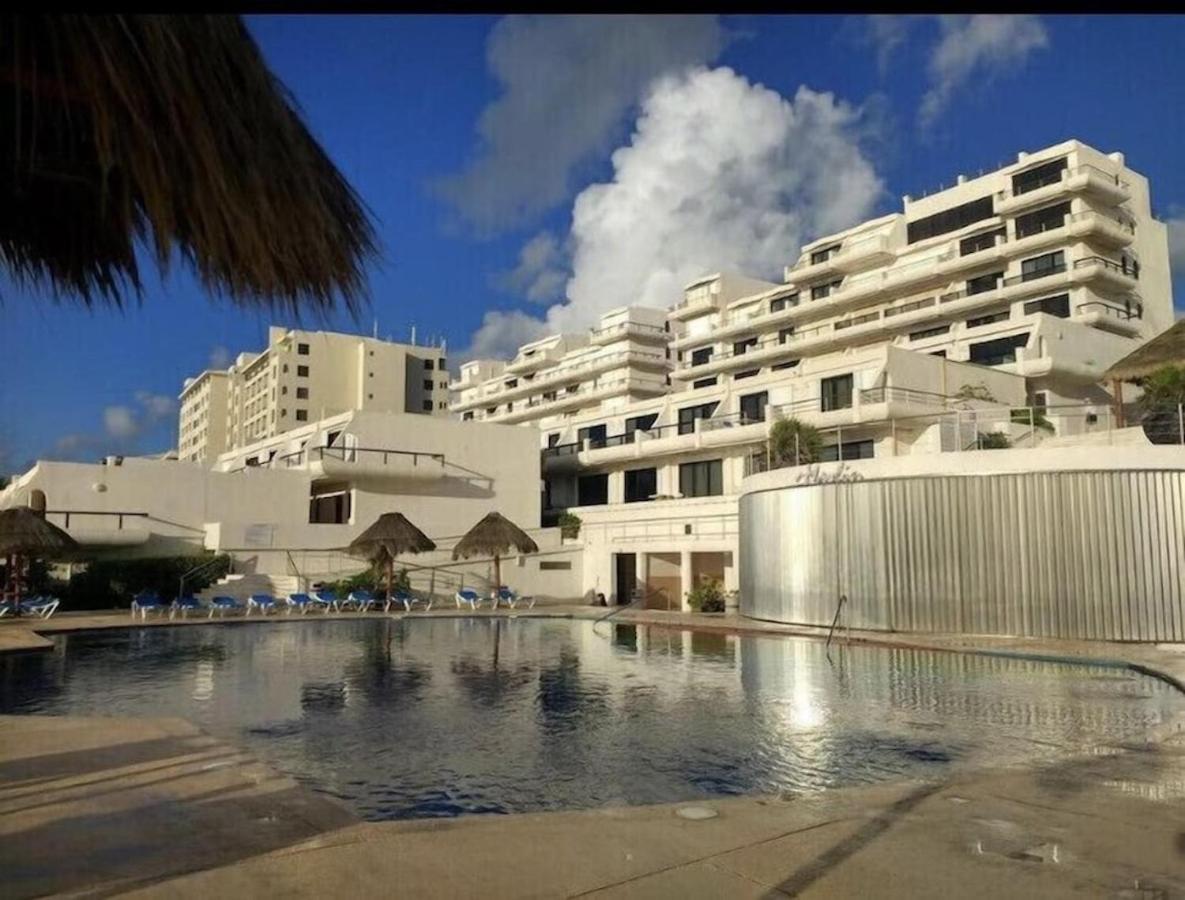 Casa Luna, Cozy Beach Front Apartment In Cancún Exterior foto