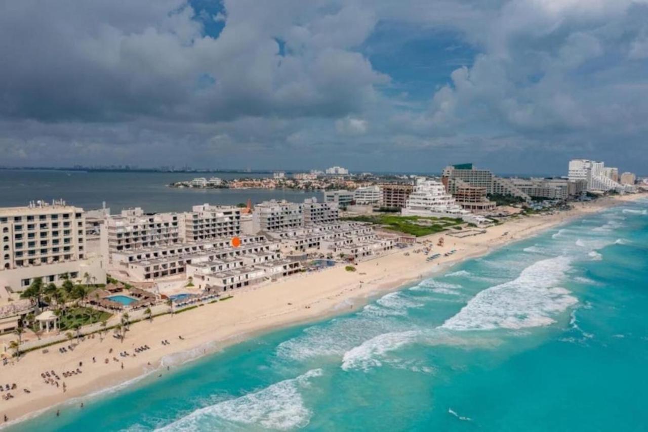 Casa Luna, Cozy Beach Front Apartment In Cancún Exterior foto