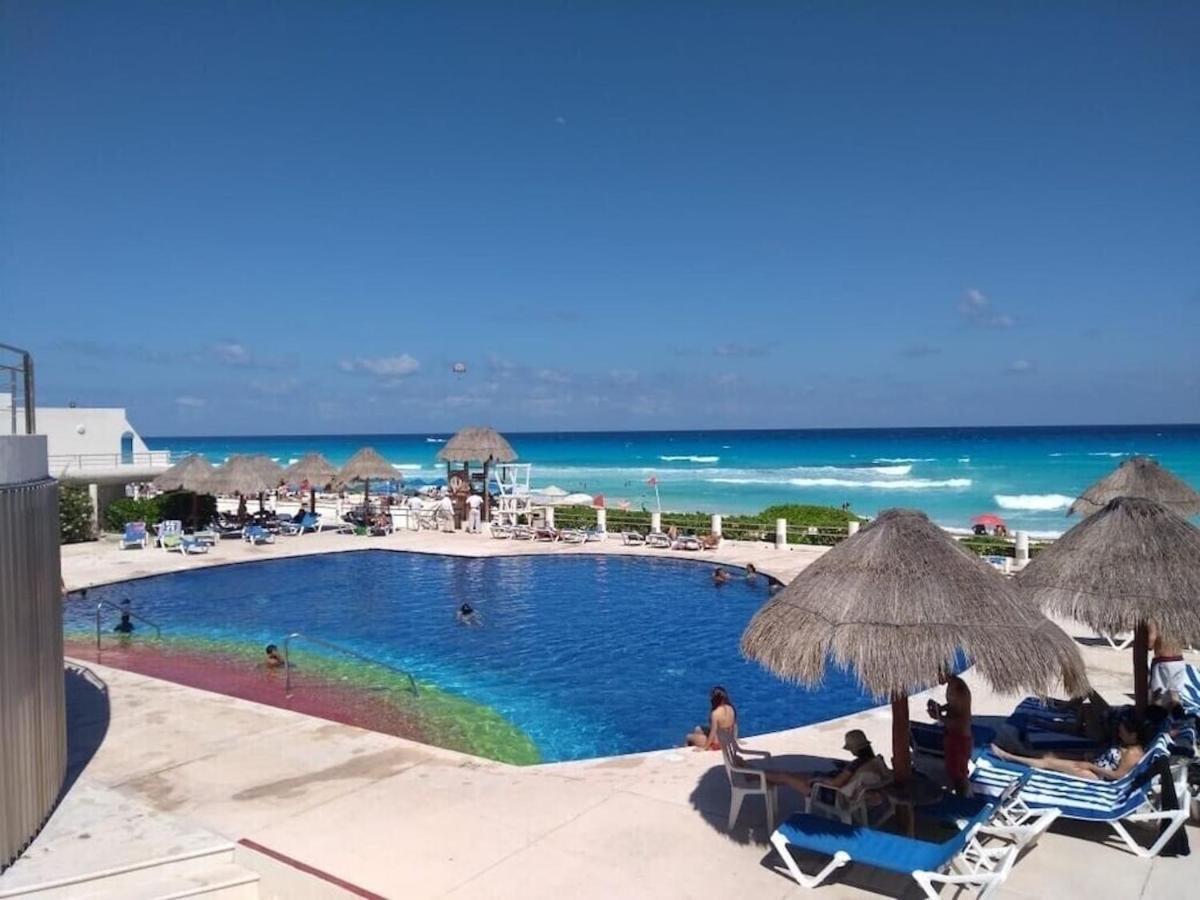 Casa Luna, Cozy Beach Front Apartment In Cancún Exterior foto