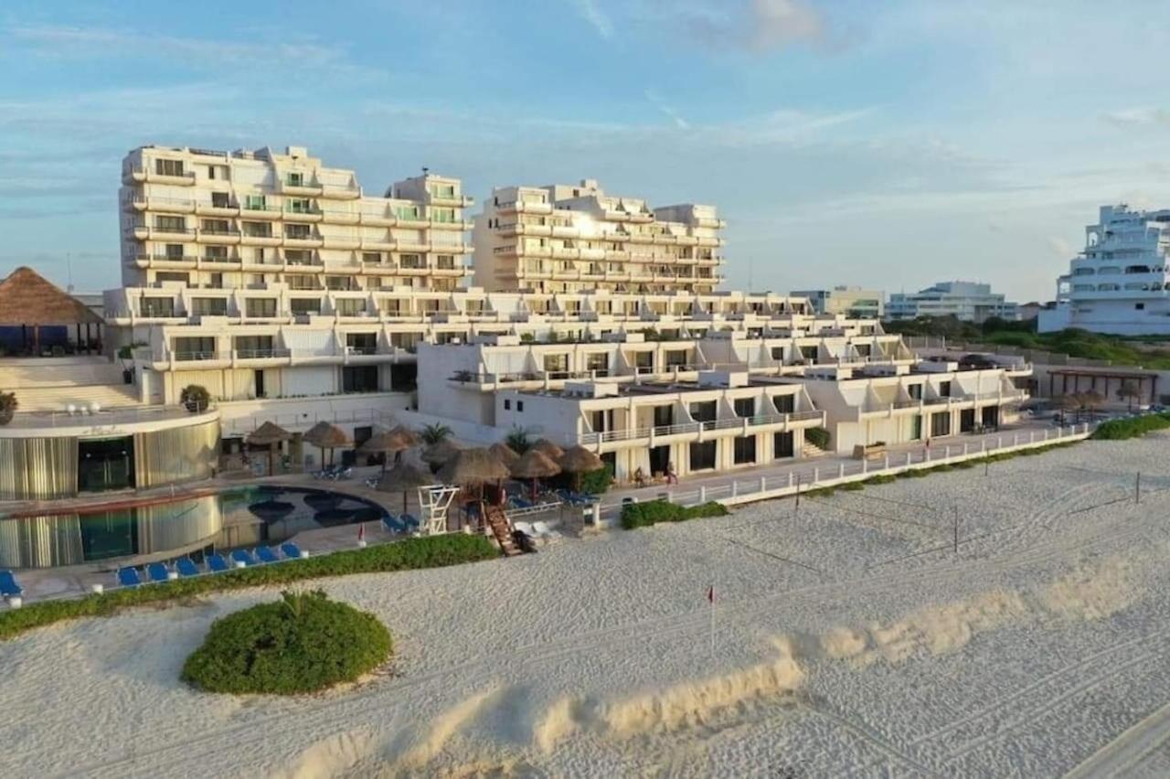 Casa Luna, Cozy Beach Front Apartment In Cancún Exterior foto