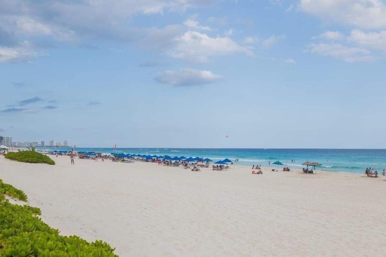 Casa Luna, Cozy Beach Front Apartment In Cancún Exterior foto